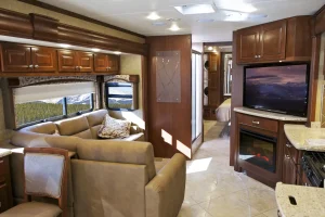 How much electricity does an RV use per month